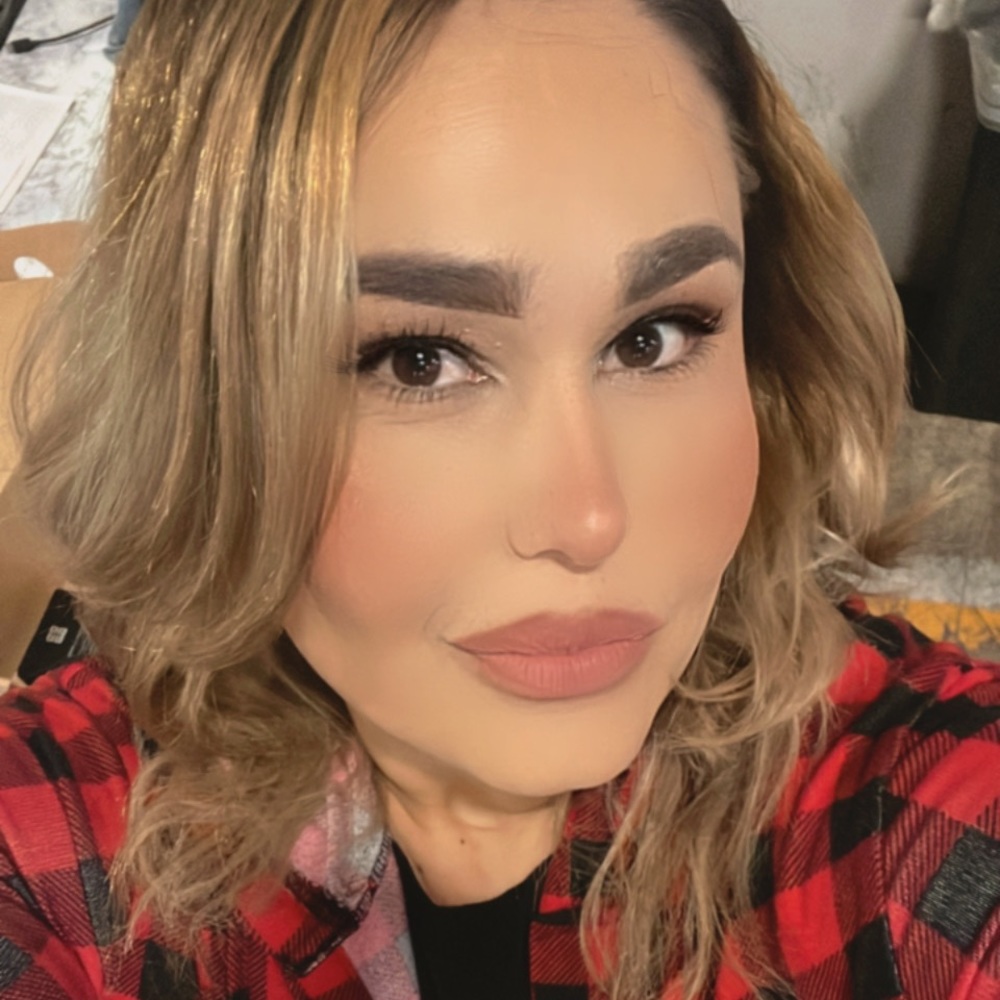 Meet your Posher, Mayra